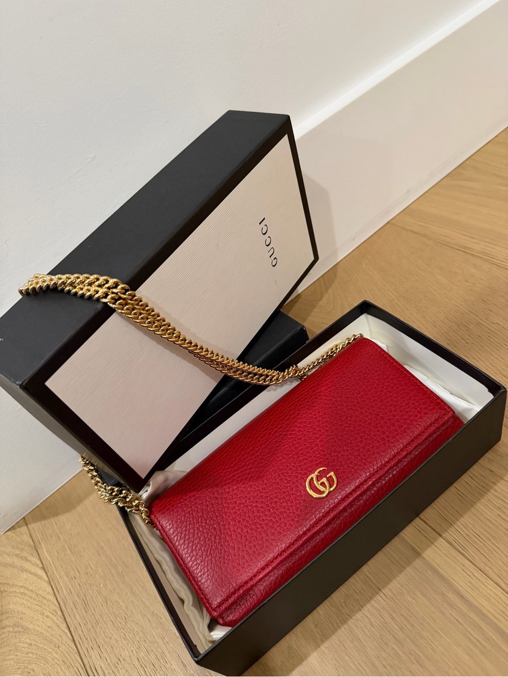 Gucci Red Pebbled Leather Wallet-On-Chain with Gold Hardware